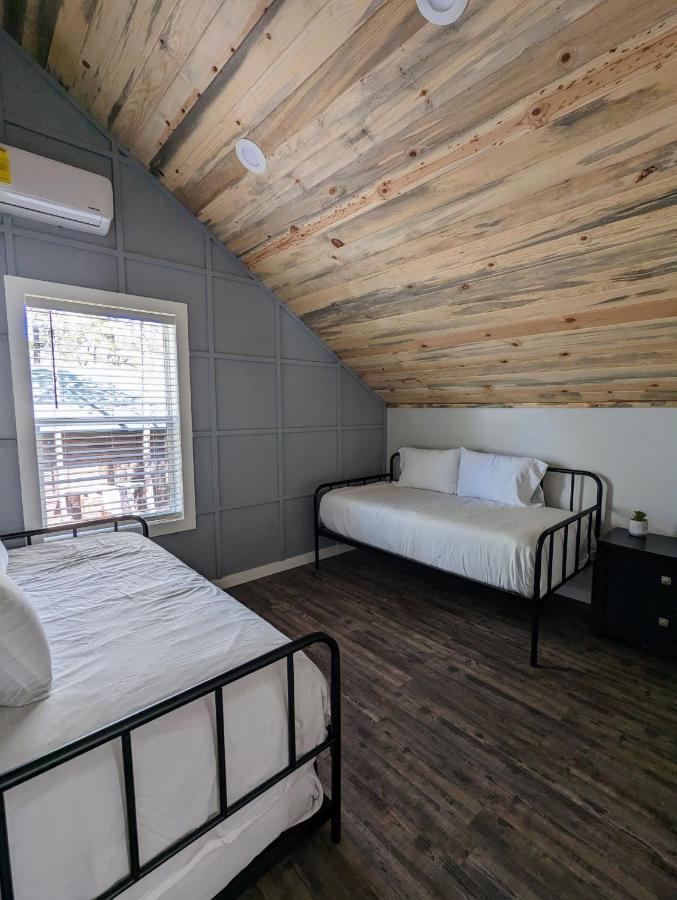 פיינטופ-לייקסייד Hillside Hangout 3Bd/2Ba, Elevated Deck Sunsets מראה חיצוני תמונה