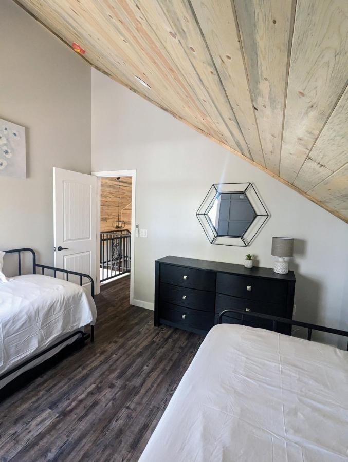 פיינטופ-לייקסייד Hillside Hangout 3Bd/2Ba, Elevated Deck Sunsets מראה חיצוני תמונה