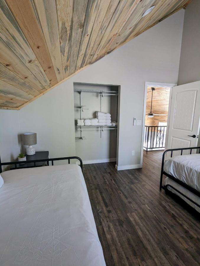 פיינטופ-לייקסייד Hillside Hangout 3Bd/2Ba, Elevated Deck Sunsets מראה חיצוני תמונה